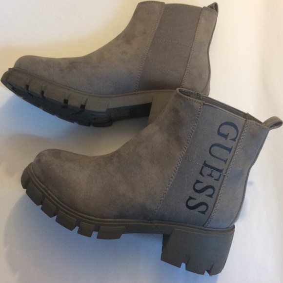 Guess Grey Logo Boots Size 8 New - Picture 2 of 6